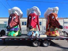 Doggie Diner heads on Treasure Island